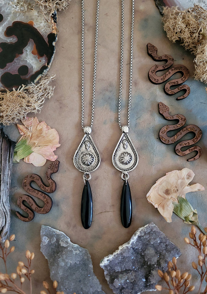 Floral Onyx Pendant Necklace