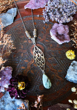 Silver Ornamental Green Aventurine Crystal Necklace