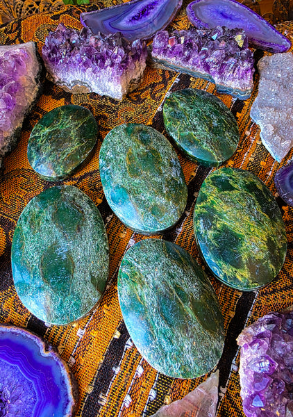 Lizard Jasper Crystal Palm Stone